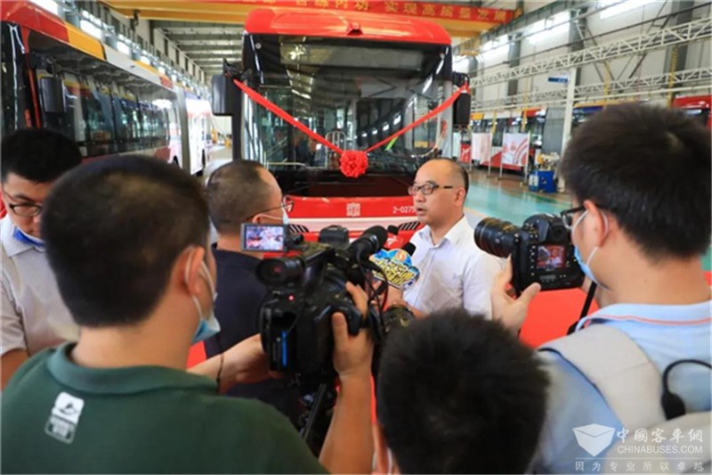 中車電動18米巴客龍交付廣州公交集團(tuán)