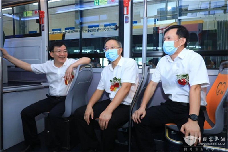 中車電動18米巴客龍交付廣州公交集團(tuán)