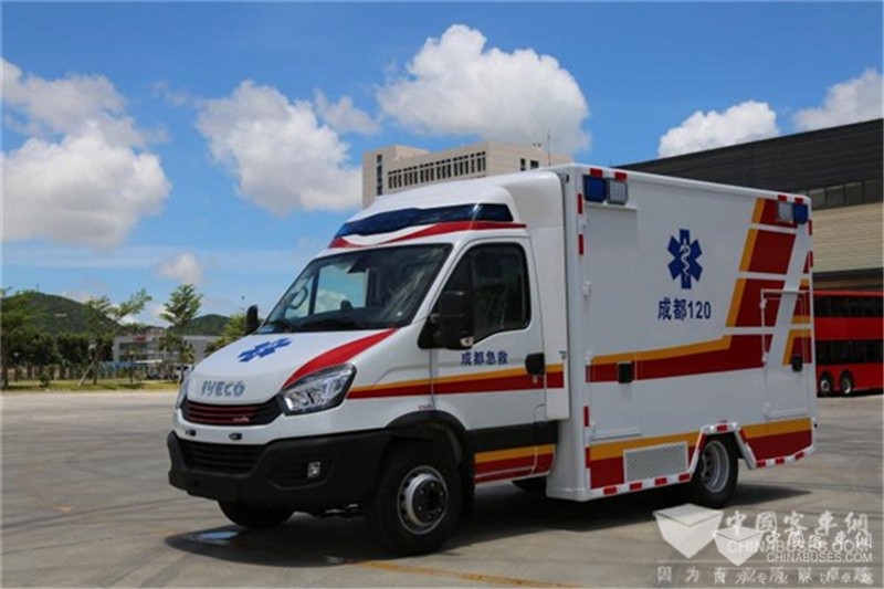  100臺(tái)依維柯歐勝方艙救護(hù)車交付成都衛(wèi)健委