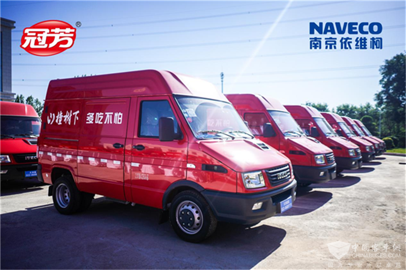 南京依維柯“新得意”批量交付天津冠芳集團