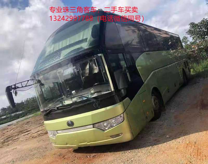 2016年6月 兩臺同款51座氣囊中門宇通6122客車