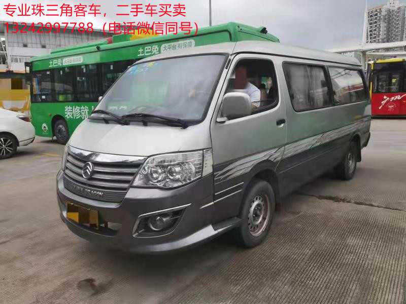 2016年4月 14座汽油非營運(yùn)廣州牌中型金龍客車
