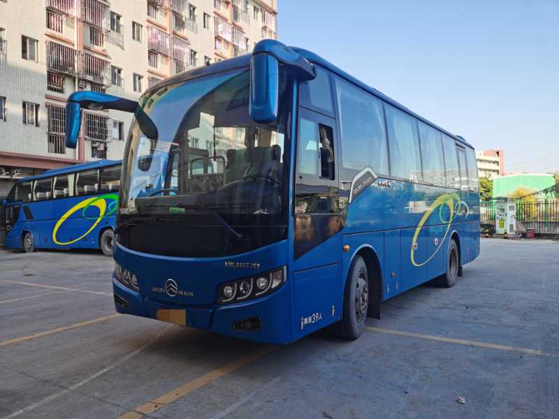 2015年39座非營運(yùn)玉柴發(fā)動機(jī)有安全門宇通氣囊車