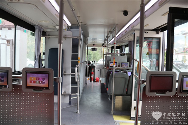 7-1、拉薩比亞迪K8S內(nèi)飾