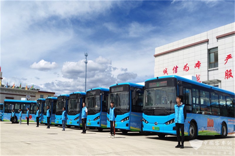 16、比亞迪B8批量交付