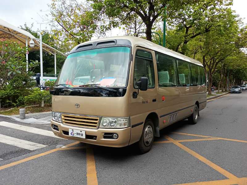 2017年深圳牌國五非營運(yùn)27座江鈴中巴