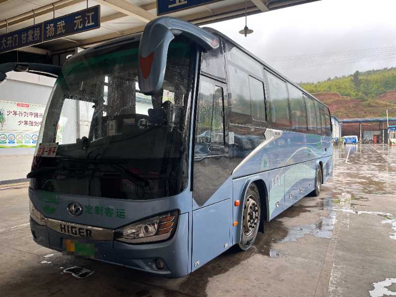 海格KLQ6111HZEV1N2客車出售，39座
