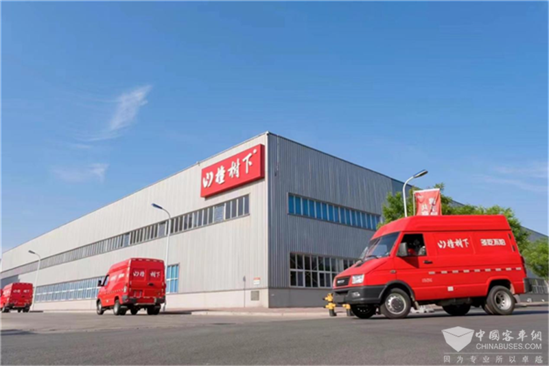 南京依維柯新得意再次交付天津冠芳集團