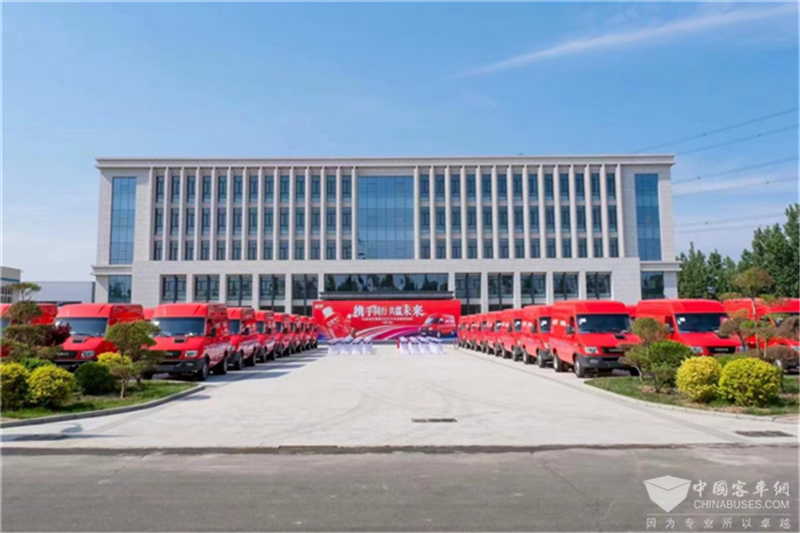 南京依維柯新得意再次交付天津冠芳集團