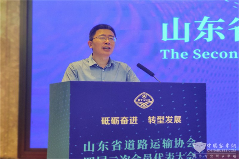 中通客車黨委副書記、總經(jīng)理彭鋒