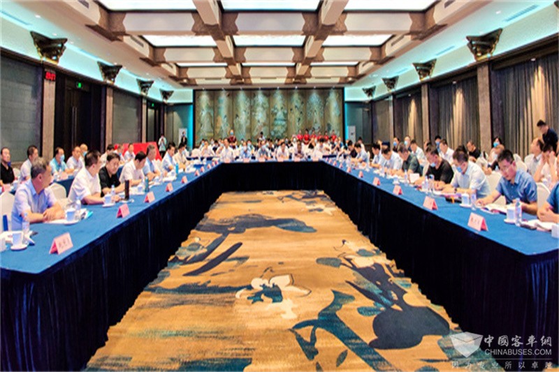 正式啟動(dòng)！“齊魯出行”定制客運(yùn)網(wǎng)絡(luò)平臺(tái)助推智慧交通服務(wù)升級(jí)