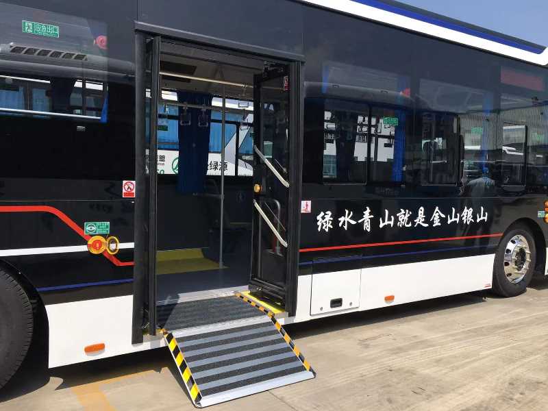 客車殘疾人踏步、升降機(jī)
