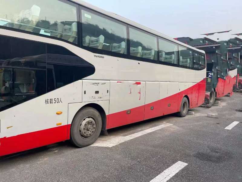 2015年50座國四宇通6126氣囊車