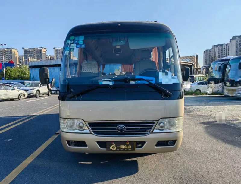 2015年3月 同款多臺寧德時代20座宇通E7電車