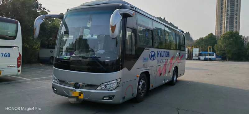 2017年6月 兩臺38座國五宇通6906氣囊車 