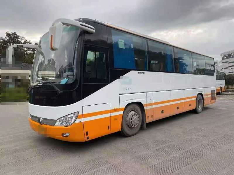 2018年3月 48座國(guó)五可提雙檔宇通6119氣囊高配客車(chē)