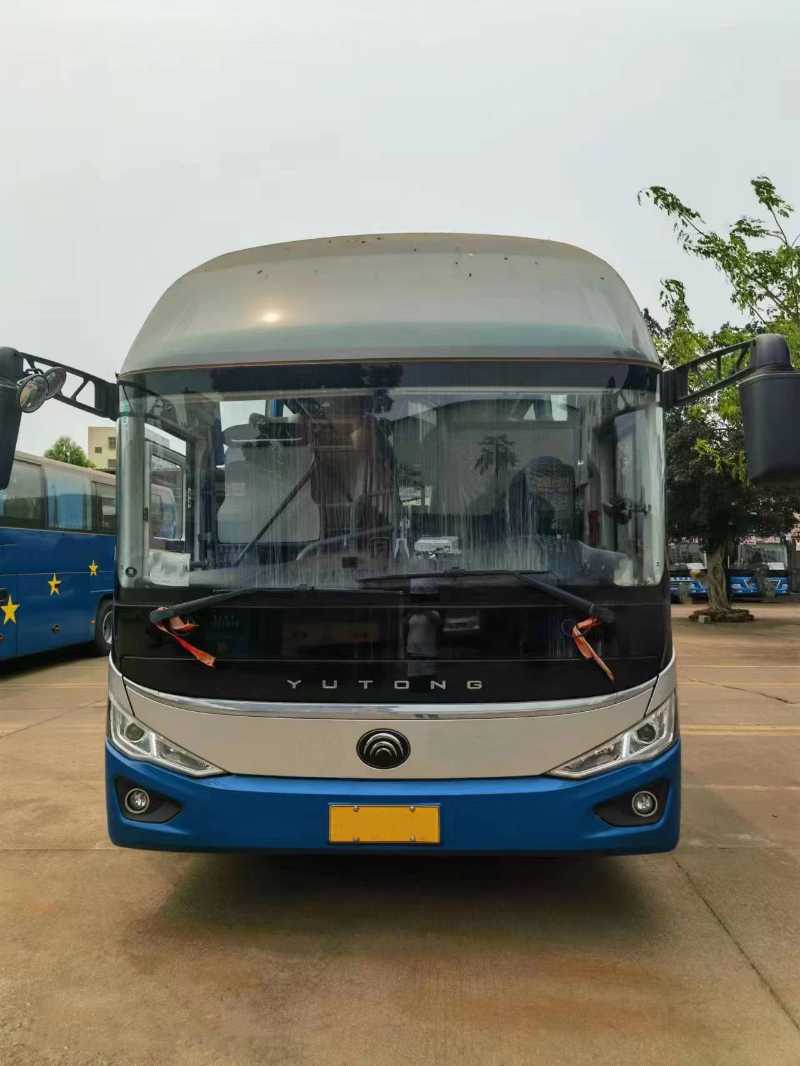 2021年8月 同款4臺準(zhǔn)新國六豪華配置50座宇通6128氣囊中門車