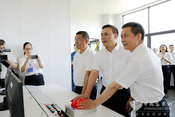 玉柴集團(tuán) 柔性燃料 動(dòng)力平臺(tái) 國六二代發(fā)動(dòng)機(jī)