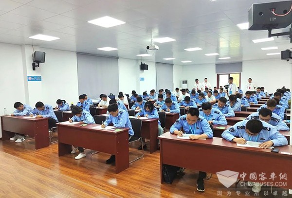 開沃新能源汽車 新能源公交車 淮南公交 駕駛員 職業(yè)技能競(jìng)賽