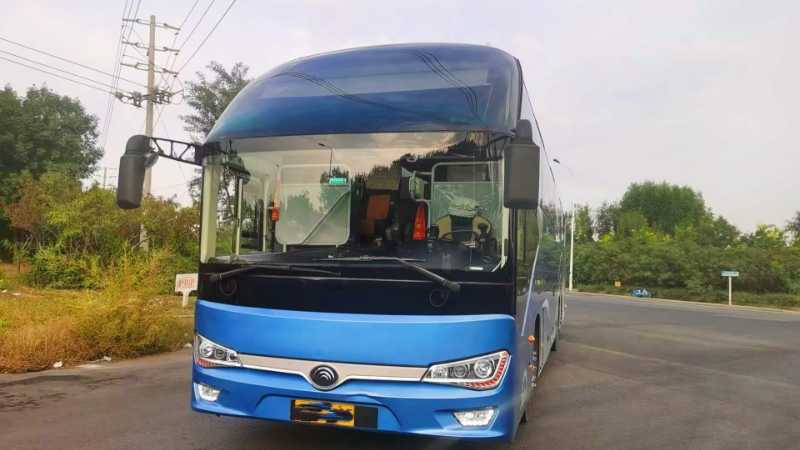 2019年4月 56座后吊輪特大高一鍋爐暖風(fēng)宇通6148氣囊車(chē)