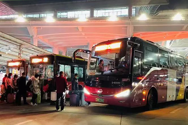 公交駕駛員市區(qū)道路行駛時(shí) 如何防止與非機(jī)動(dòng)車發(fā)生事故