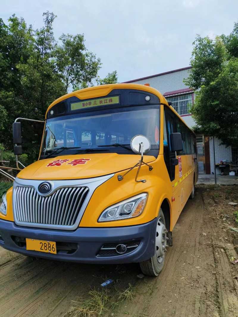 30臺小學生校車轉(zhuǎn)讓