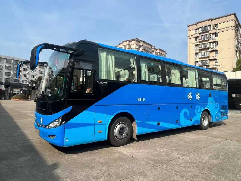 2023年9月 48座國(guó)六可提雙檔準(zhǔn)新宇通6117氣囊中門(mén)客車 