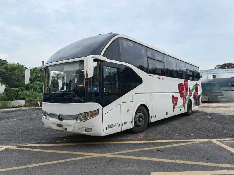 同款多臺(tái)55座宇通6127氣囊旅游車