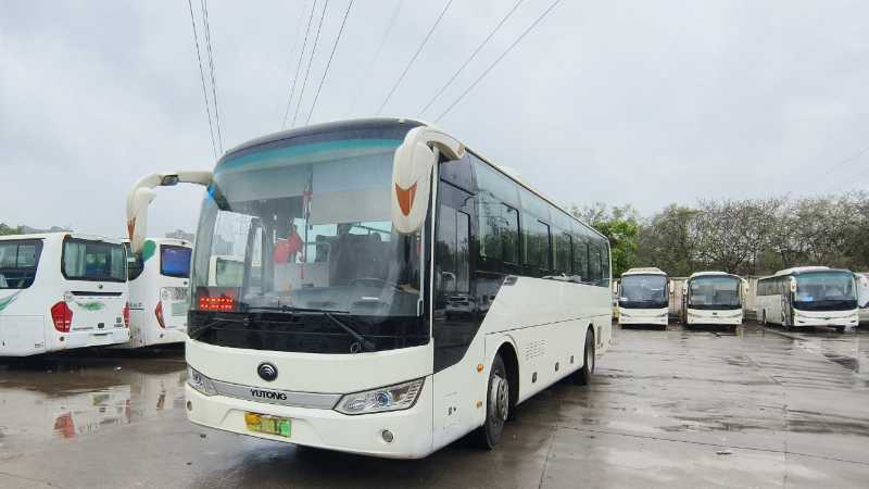 多臺48座非營運(yùn)寧德時(shí)代宇通6115氣囊中門電車