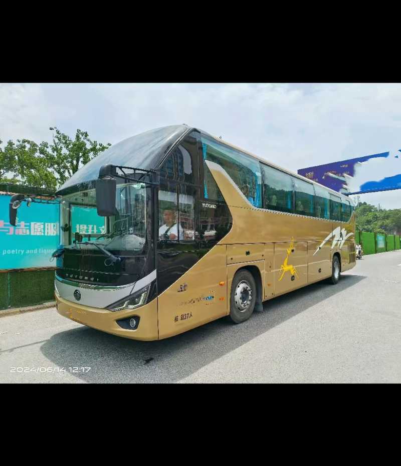 2022年可提雙檔國(guó)六37座2+1宇通6128精品旅游車