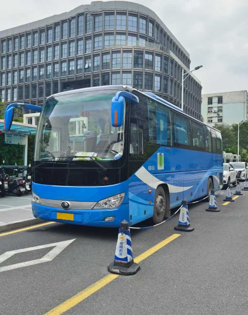 2020年10月 多臺(tái)國(guó)六48座天然氣LNG宇通6119氣囊中門(mén)旅游車
