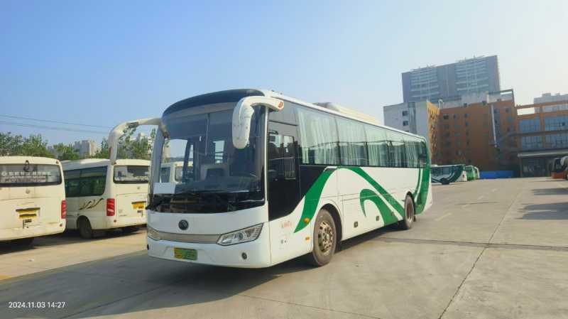 多臺(tái)47座純電宇通6115營(yíng)運(yùn)電車