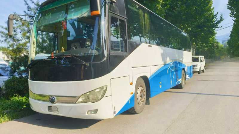 北方配置國四雙罐45座天然氣宇通6110旅游車