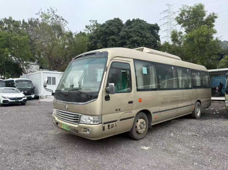 兩臺同款33座寧德時代江鈴晶馬電動中巴旅游版