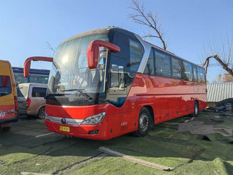 2019年12月上牌雙胞胎非營(yíng)運(yùn)54座國(guó)五有暖氣宇通6122氣囊車(chē)