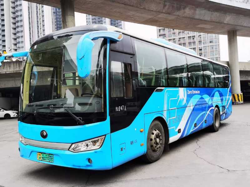 2015年上牌粵牌47座非營(yíng)運(yùn)宇通6115新能源電車(chē)