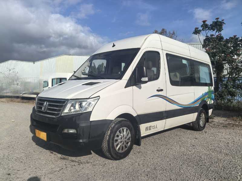 2020年8月 一批15座國五亞星歐睿奔馳6591旅游中型客車