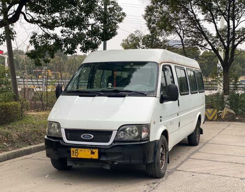 福特全順17座客車