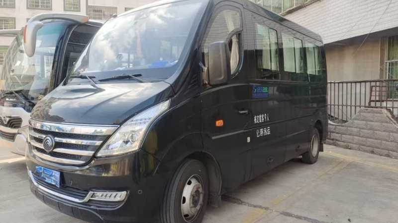 2021年4月 同款四臺國五9座藍牌宇通CL6營運車