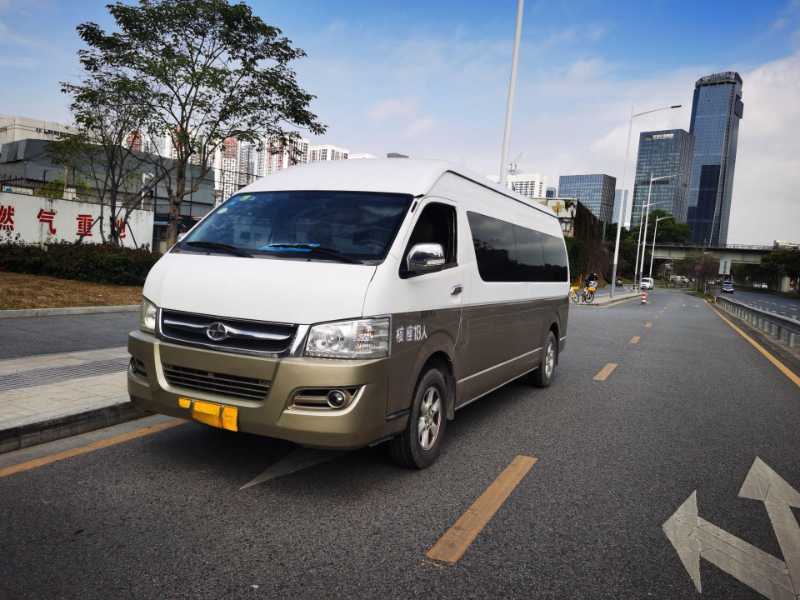 2016年12月 粵牌非營運(yùn)18座柴油版九龍大馬6600中型客車