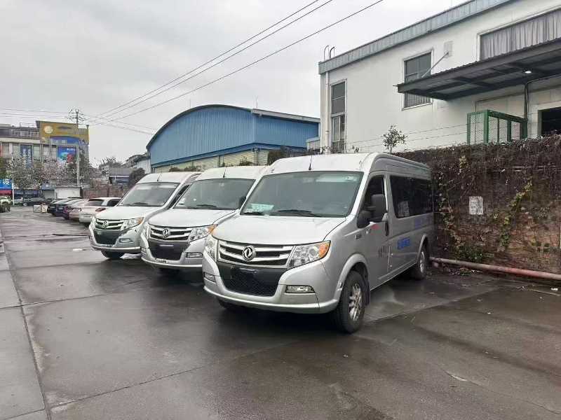 2020年11月 一批國五柴油9座藍牌東風御風營運車