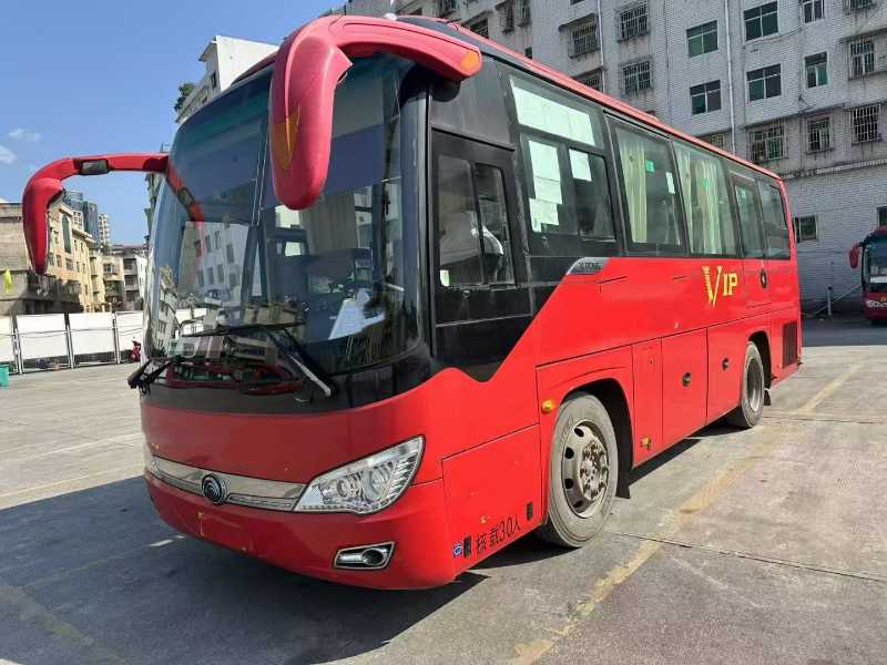 2018年8月上牌同款十臺國五30座宇通氣囊營運車