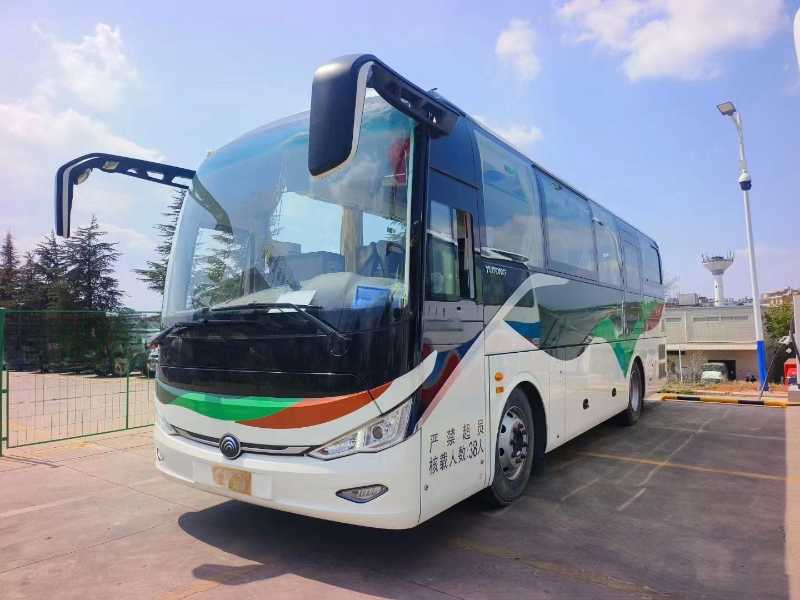 2023年3月上牌國(guó)六38座雙檔宇通6907氣囊旅游車