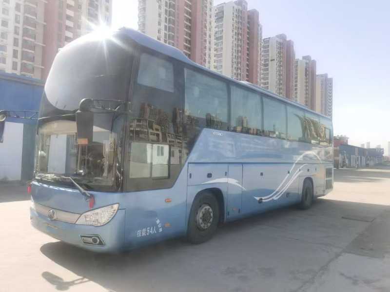 2017年3月上牌國(guó)五一層半54座宇通6118營(yíng)運(yùn)車