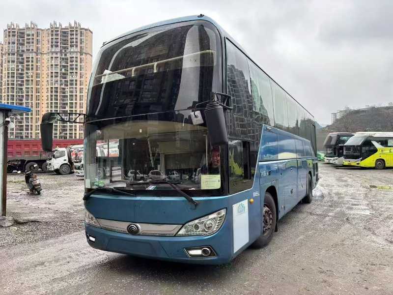 2015年12月上牌55座宇通6118氣囊暖氣營(yíng)運(yùn)車(chē)