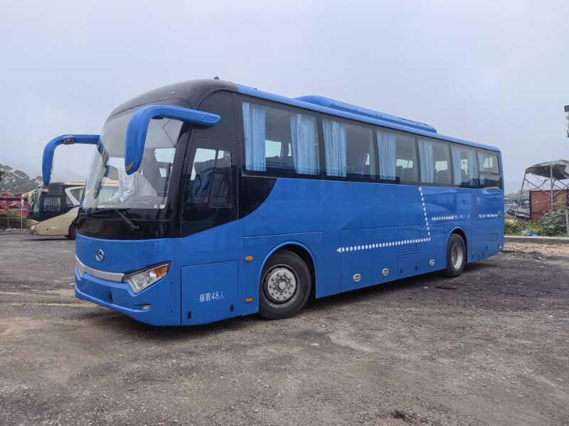 2016年12月上牌48座非營運(yùn)寧德時(shí)代有電池加熱金龍6113電車