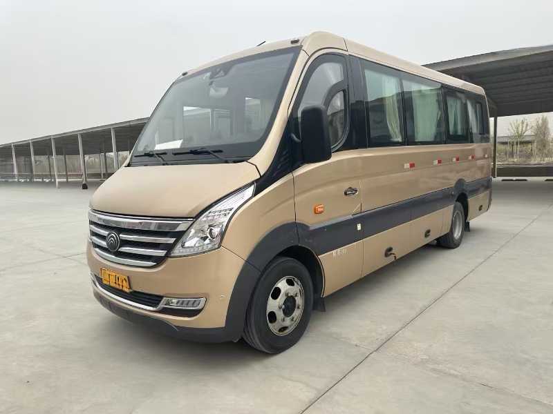 2021年4月 多臺20座國五東北配鍋爐中空玻璃宇通CL7旅游車  