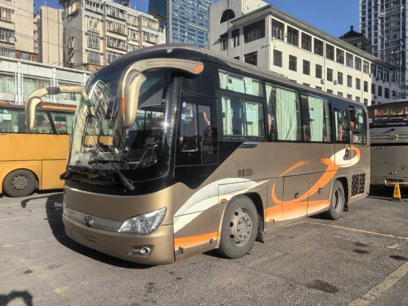 2017年6月上牌多臺國五有暖氣30座宇通6816豪華版營運車