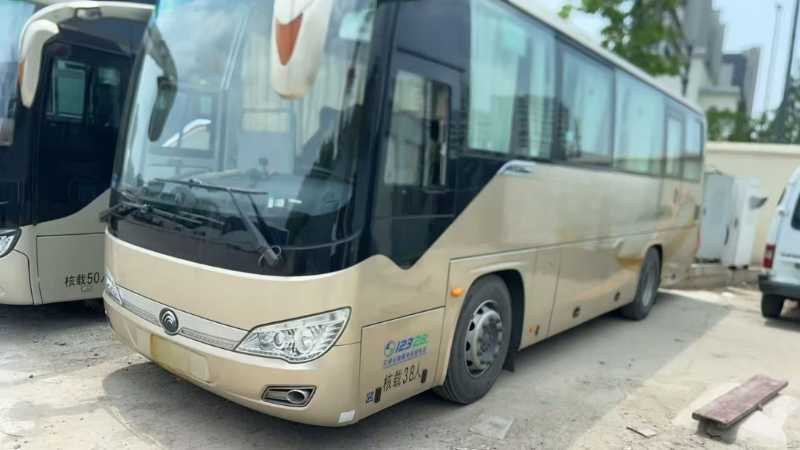 2019年11月上牌國五38座宇通6906氣囊旅游車