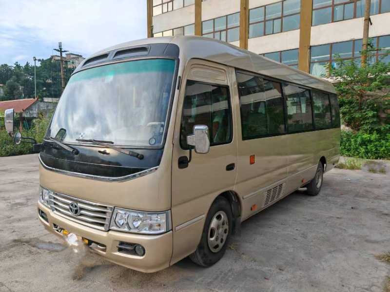 2006年12月 非營運(yùn)2.7排量20座汽油考斯特